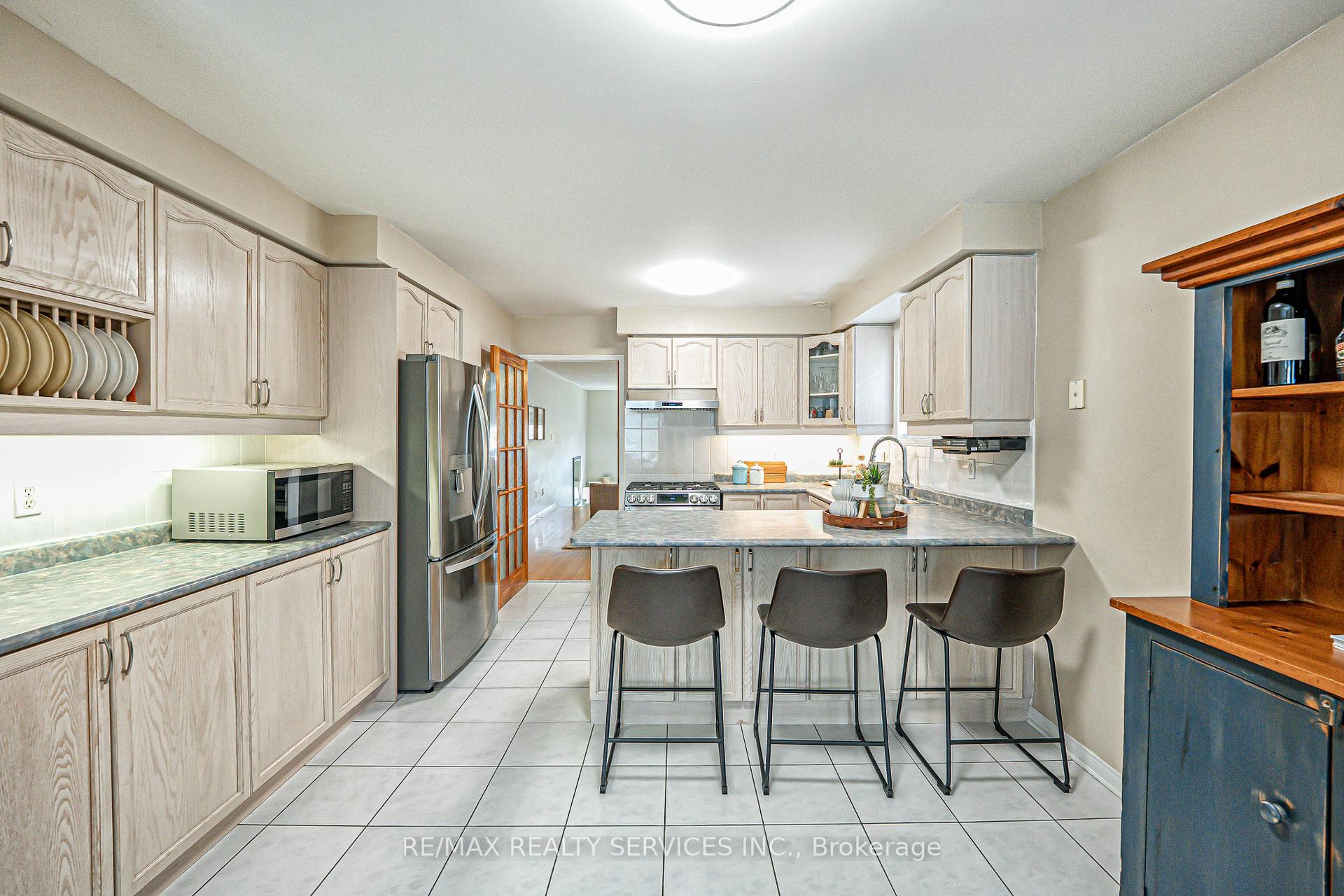 Photo 15 of 196 Van Scott Drive, Brampton, Northwest Sandalwood Parkway — HOMEH