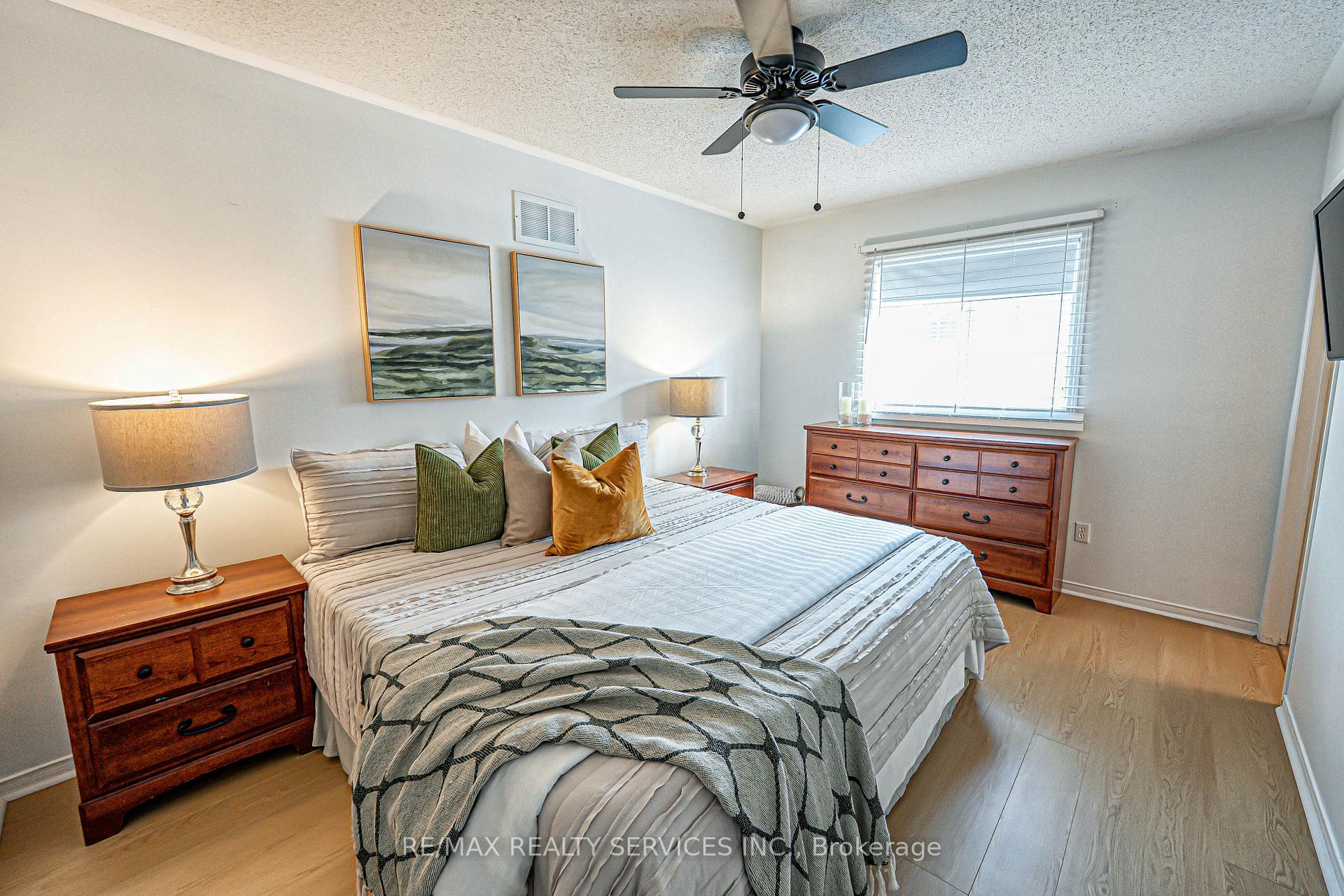 Photo 20 of 196 Van Scott Drive, Brampton, Northwest Sandalwood Parkway — HOMEH