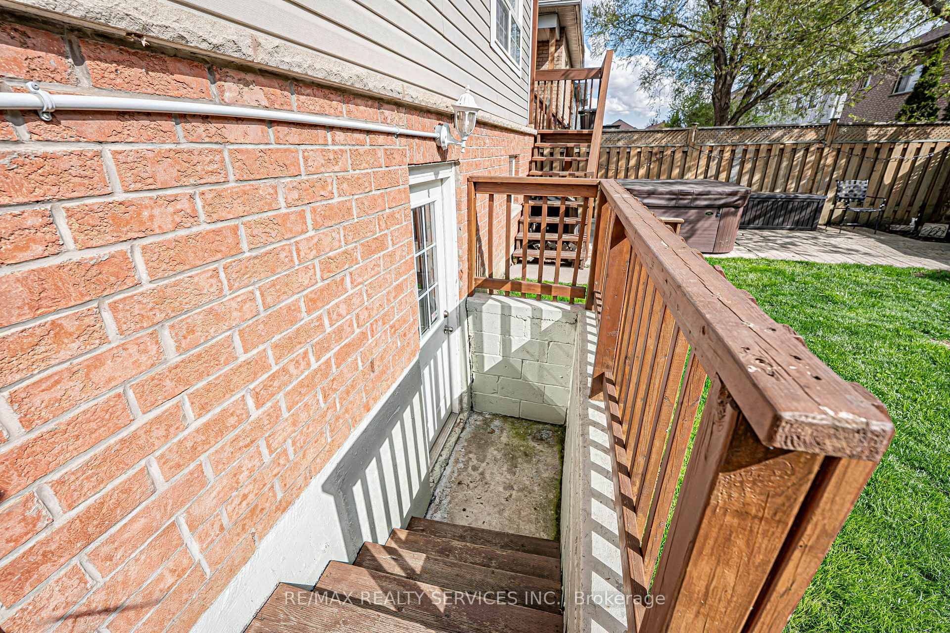 Photo 70 of 196 Van Scott Drive, Brampton, Northwest Sandalwood Parkway — HOMEH
