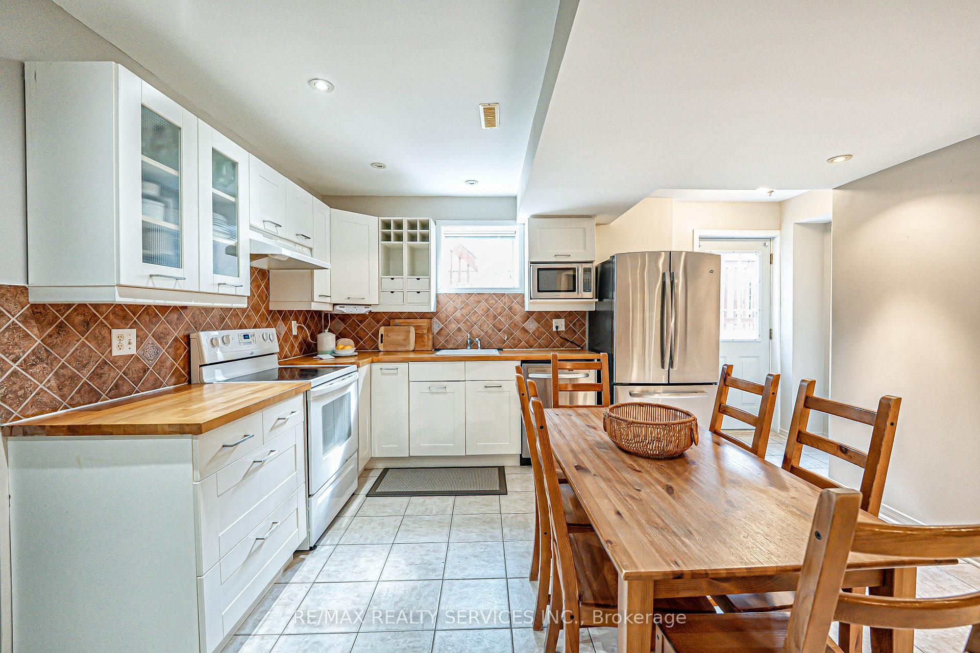 Photo 73 of 196 Van Scott Drive, Brampton, Northwest Sandalwood Parkway — HOMEH