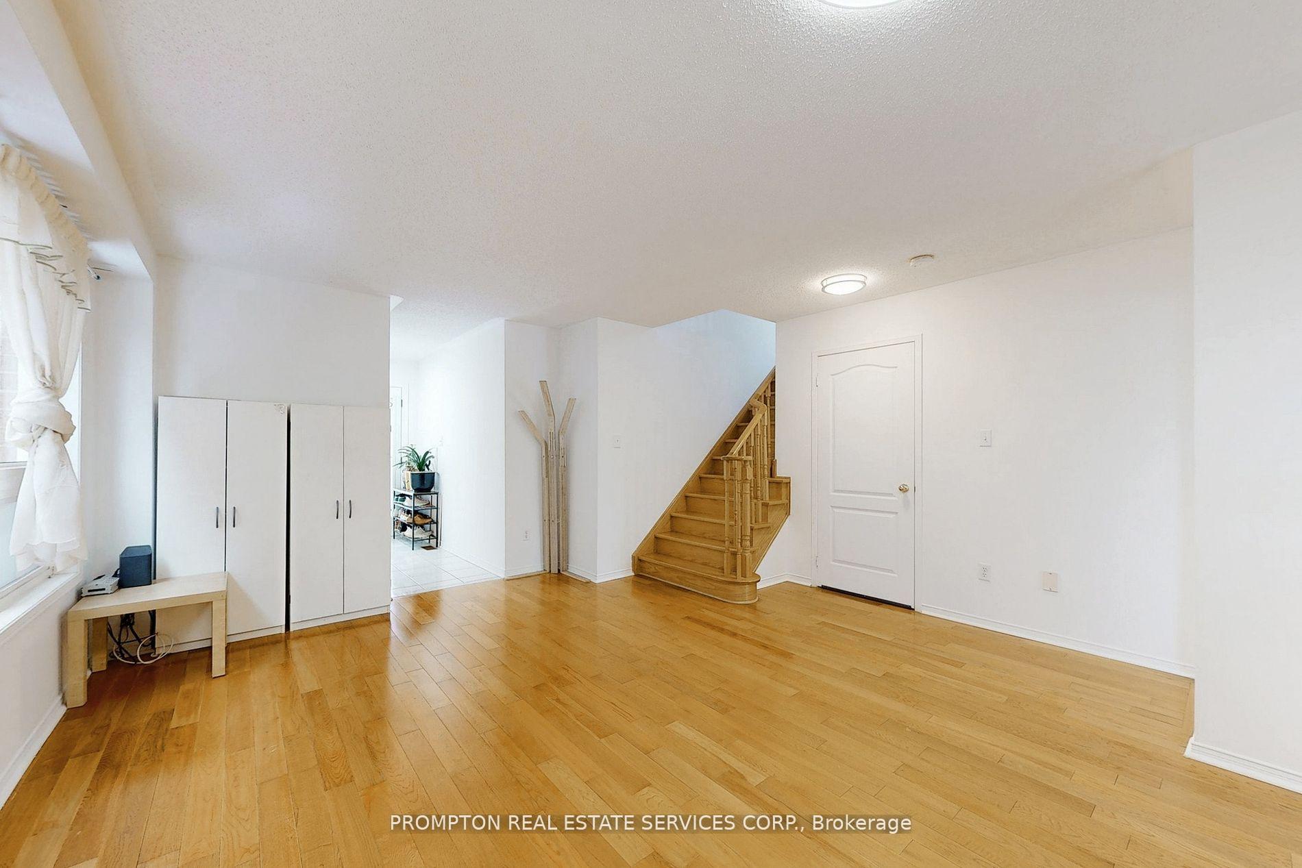 Photo 5 of 118 Sand Cherry Crescent, Brampton, Sandringham-Wellington — HOMEH