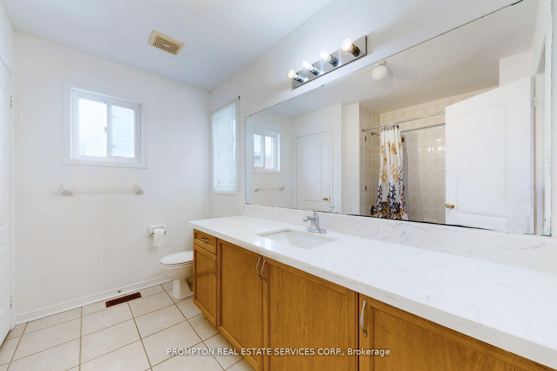 Photo 18 of 118 Sand Cherry Crescent, Brampton, Sandringham-Wellington — HOMEH