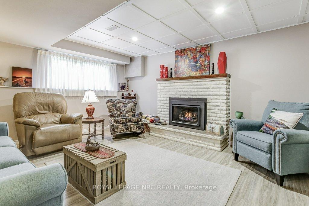 Photo 1 of 20 Royal Henley Boulevard, St. Catharines, Martindale Pond — HOMEH