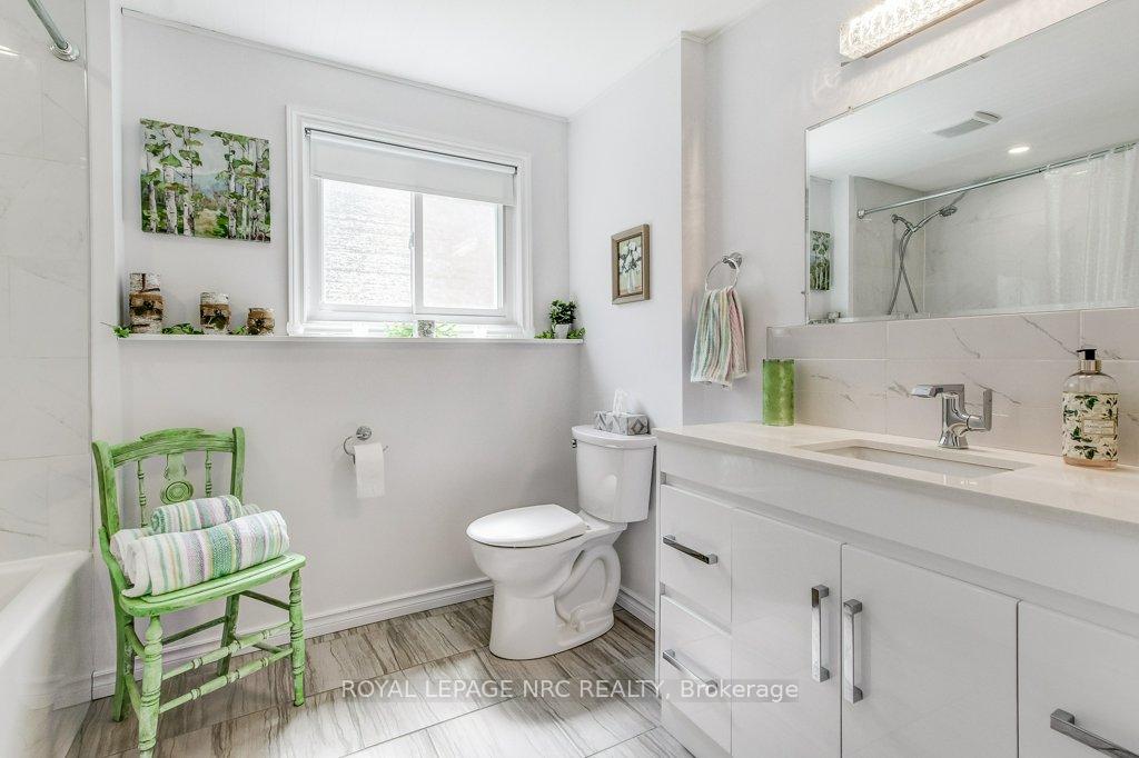 Photo 3 of 20 Royal Henley Boulevard, St. Catharines, Martindale Pond — HOMEH