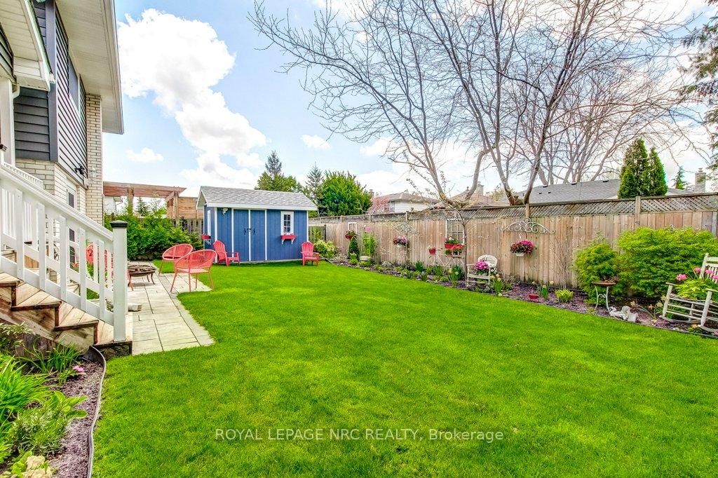 Photo 9 of 20 Royal Henley Boulevard, St. Catharines, Martindale Pond — HOMEH