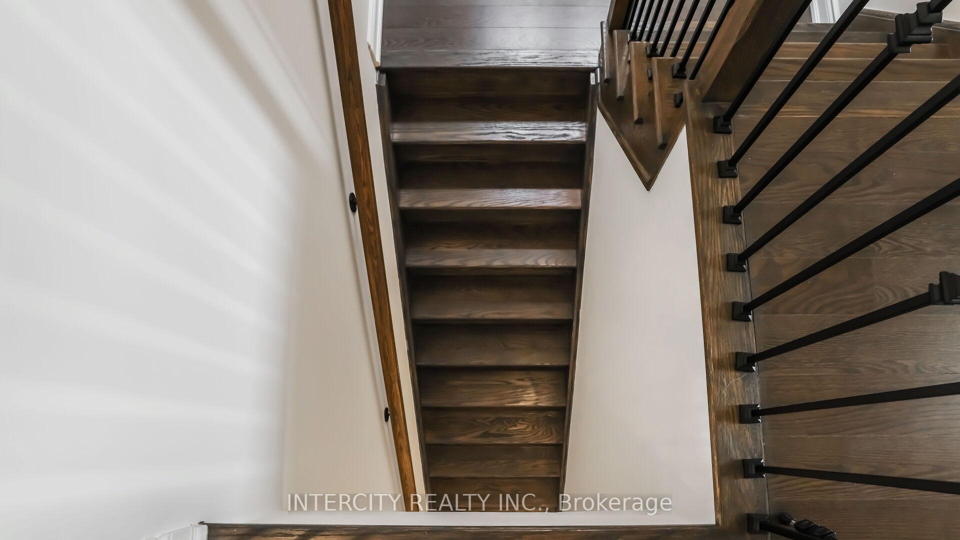 Photo 31 of 111 Walker Road, Caledon, Caledon East — HOMEH