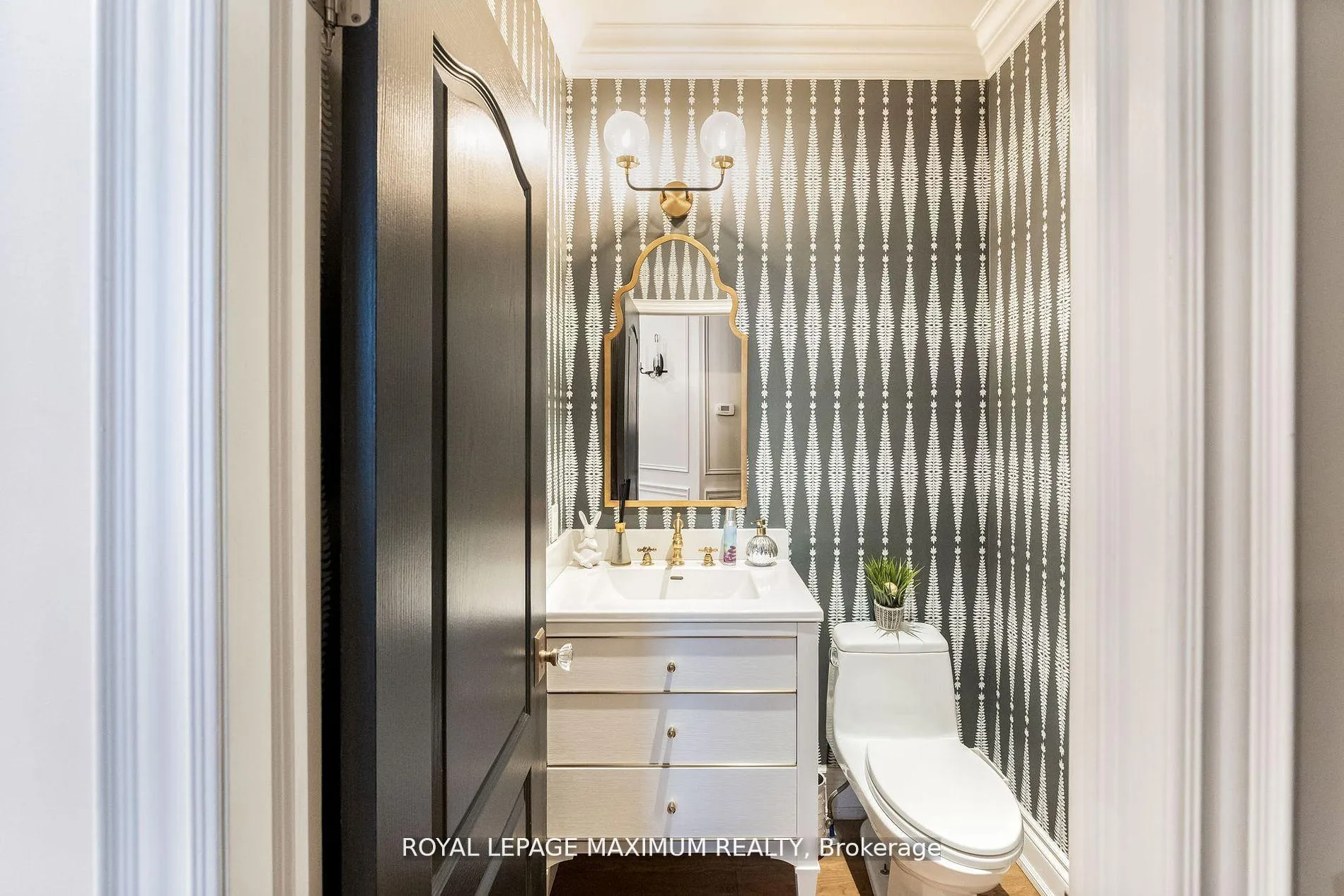 Photo 15 of 14 Pine Grove Road, Vaughan, East Woodbridge — HOMEH