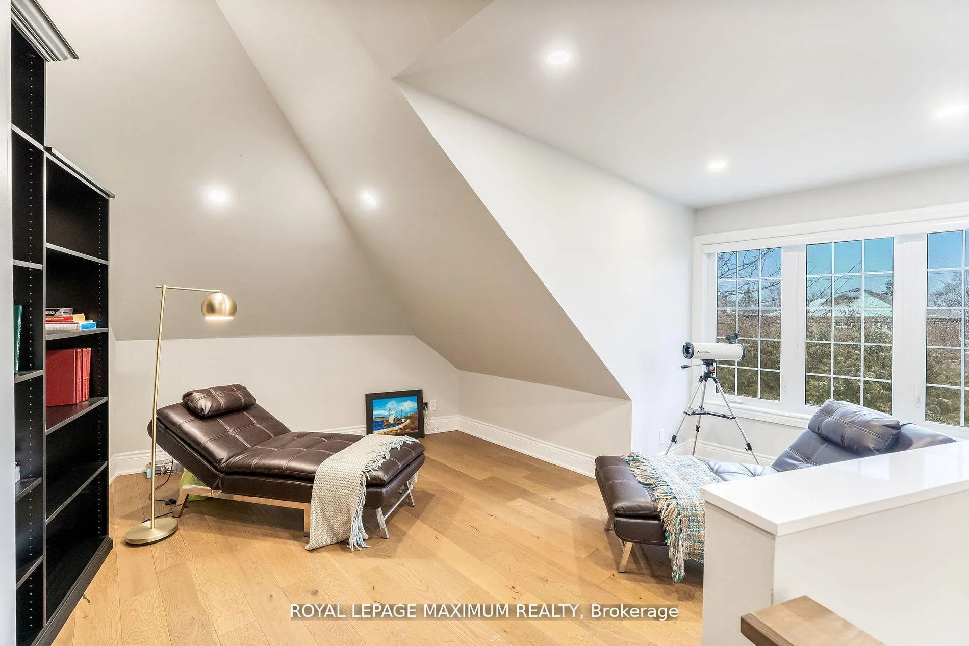 Photo 26 of 14 Pine Grove Road, Vaughan, East Woodbridge — HOMEH