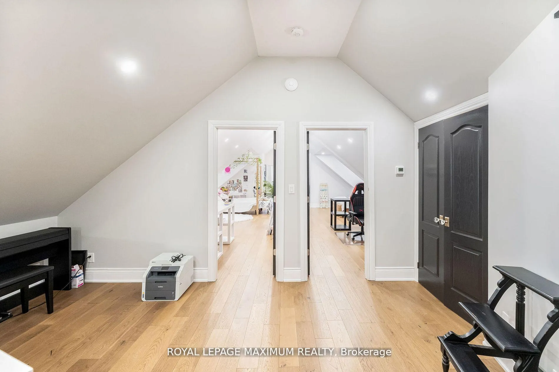 Photo 27 of 14 Pine Grove Road, Vaughan, East Woodbridge — HOMEH