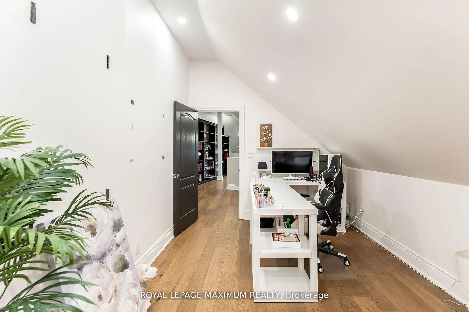 Photo 33 of 14 Pine Grove Road, Vaughan, East Woodbridge — HOMEH