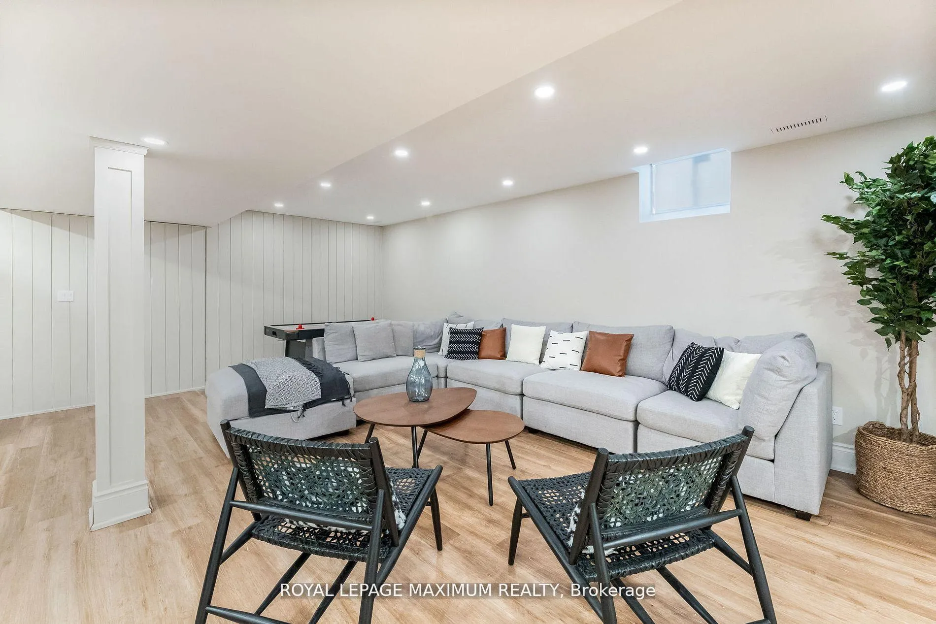Photo 46 of 14 Pine Grove Road, Vaughan, East Woodbridge — HOMEH