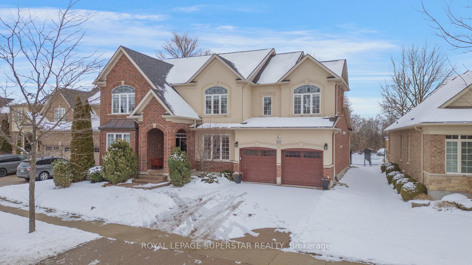 Photo 2 of 220 Edgewater Crescent, Kitchener, Grand River South — HOMEH