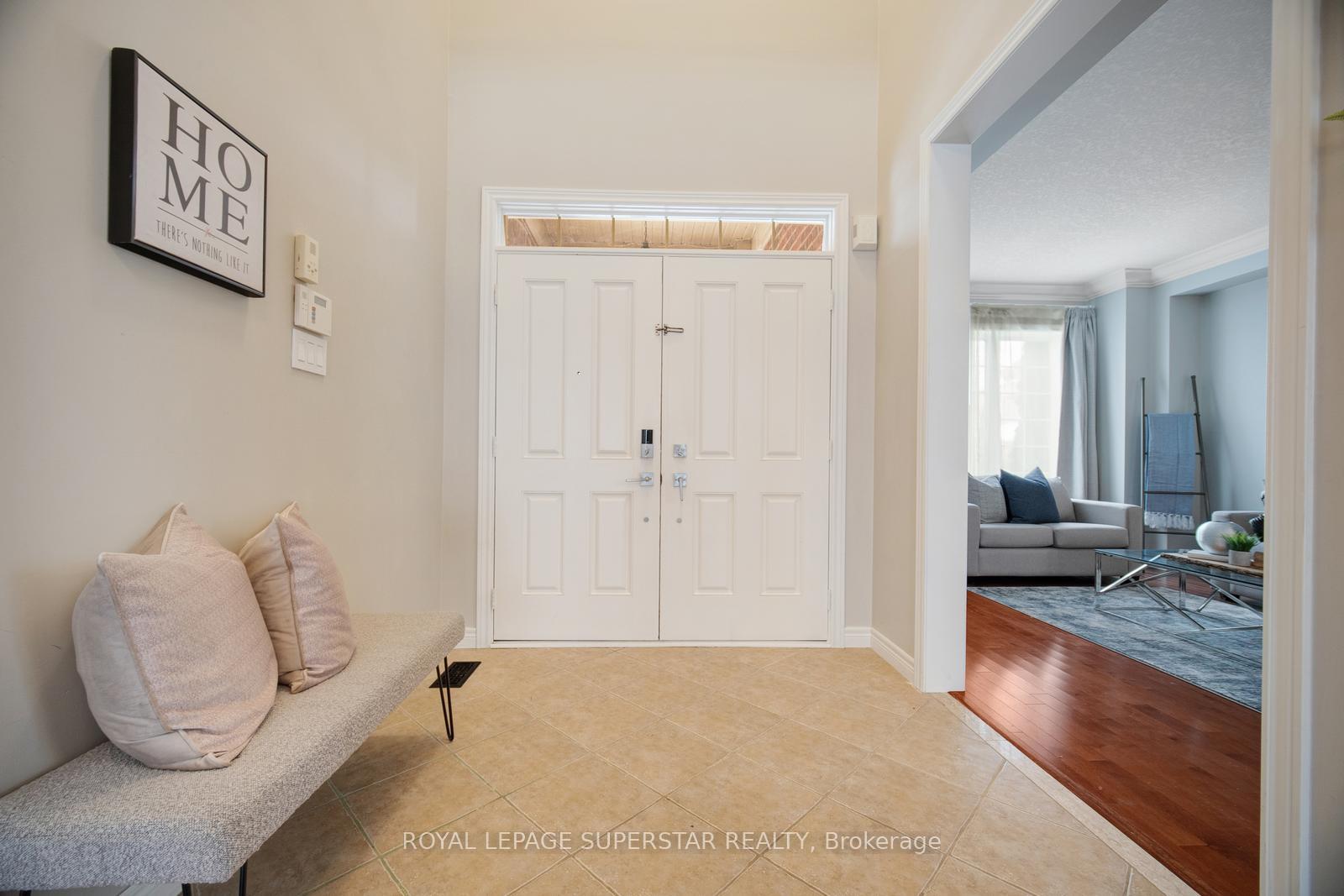 Photo 5 of 220 Edgewater Crescent, Kitchener, Grand River South — HOMEH