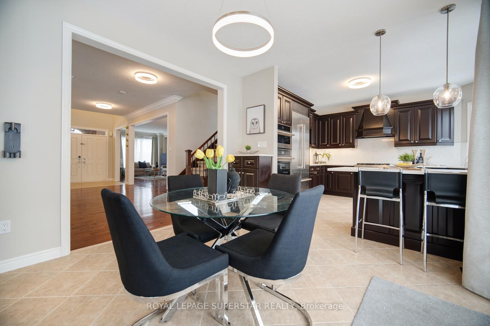 Photo 12 of 220 Edgewater Crescent, Kitchener, Grand River South — HOMEH