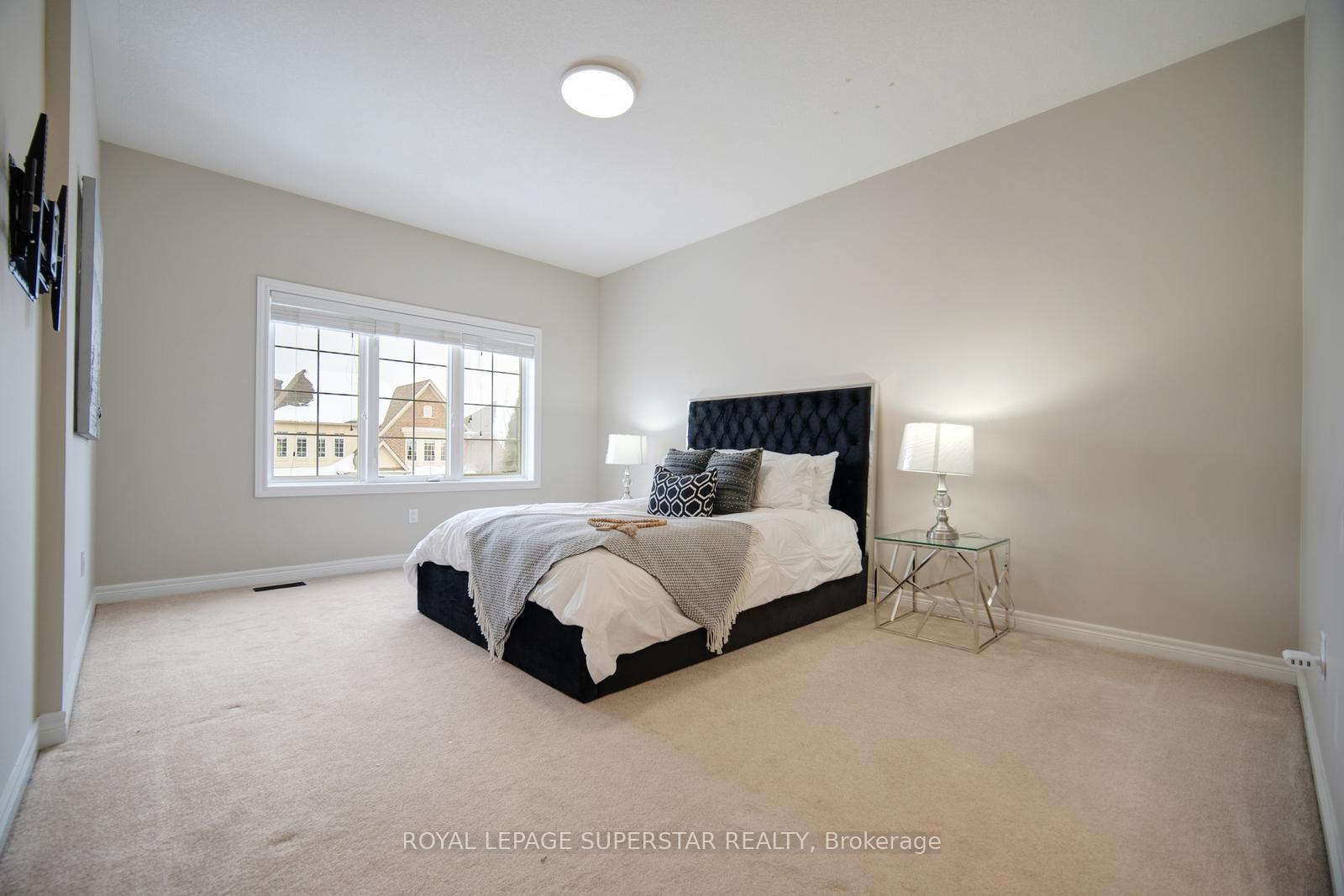 Photo 19 of 220 Edgewater Crescent, Kitchener, Grand River South — HOMEH