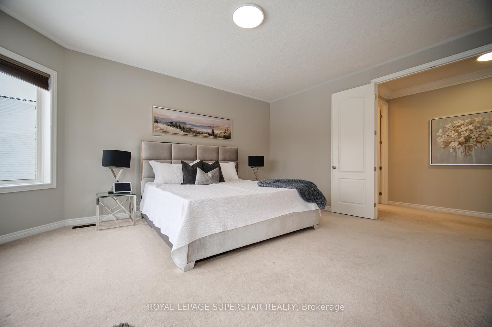 Photo 22 of 220 Edgewater Crescent, Kitchener, Grand River South — HOMEH