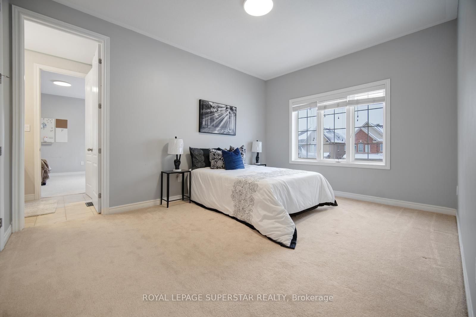 Photo 26 of 220 Edgewater Crescent, Kitchener, Grand River South — HOMEH