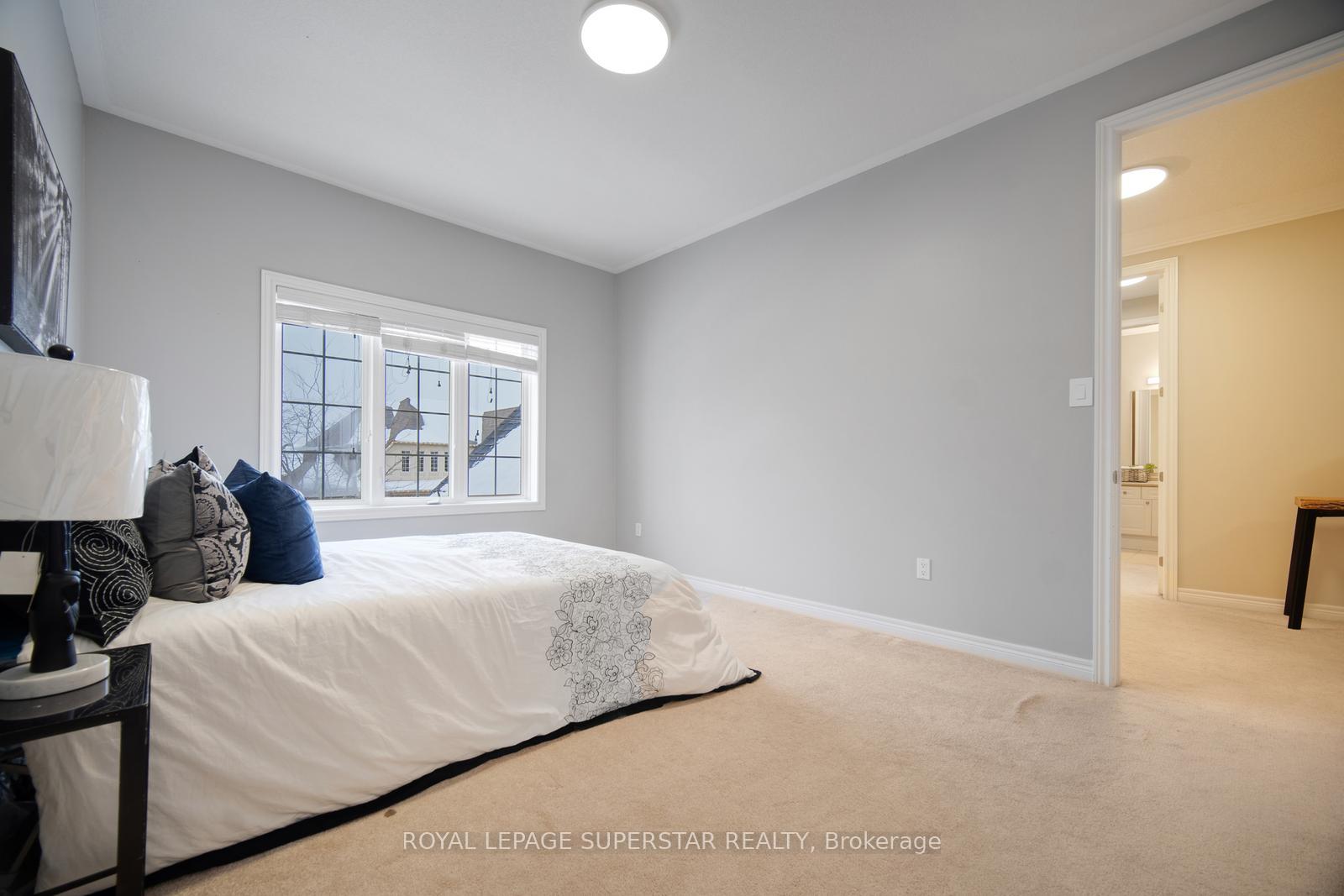 Photo 28 of 220 Edgewater Crescent, Kitchener, Grand River South — HOMEH