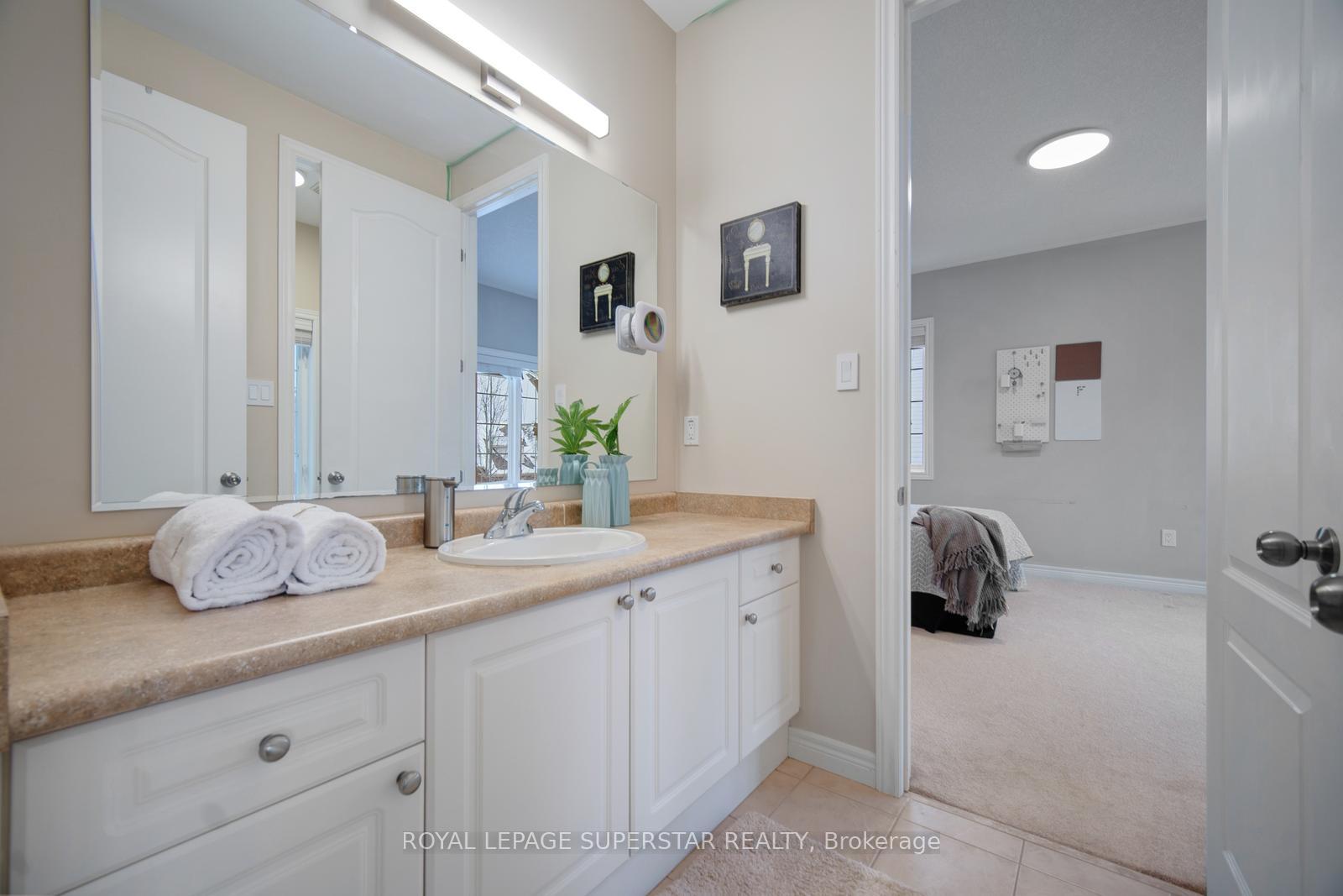 Photo 29 of 220 Edgewater Crescent, Kitchener, Grand River South — HOMEH