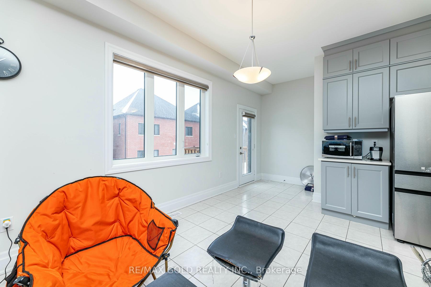 Photo 39 of 33 Keyworth Crescent, Brampton, Sandringham-Wellington North — HOMEH