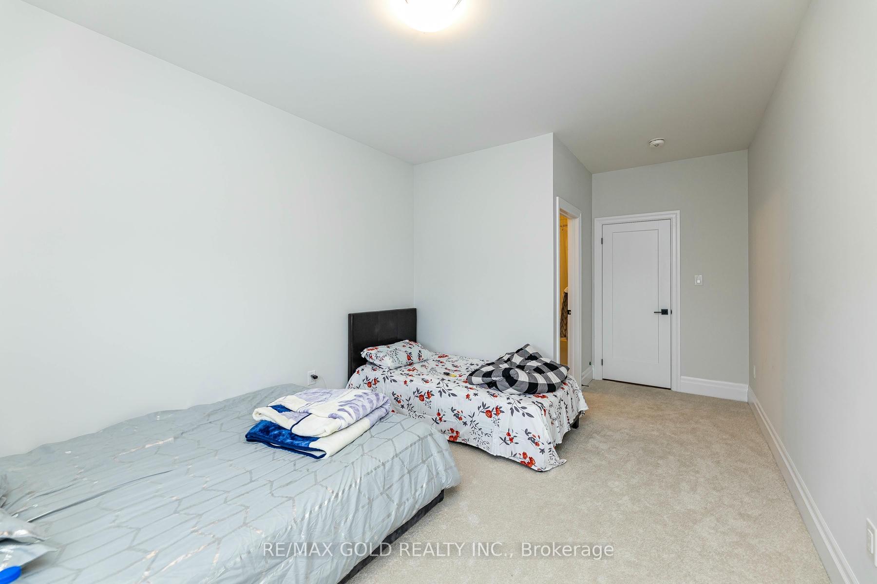 Photo 65 of 33 Keyworth Crescent, Brampton, Sandringham-Wellington North — HOMEH