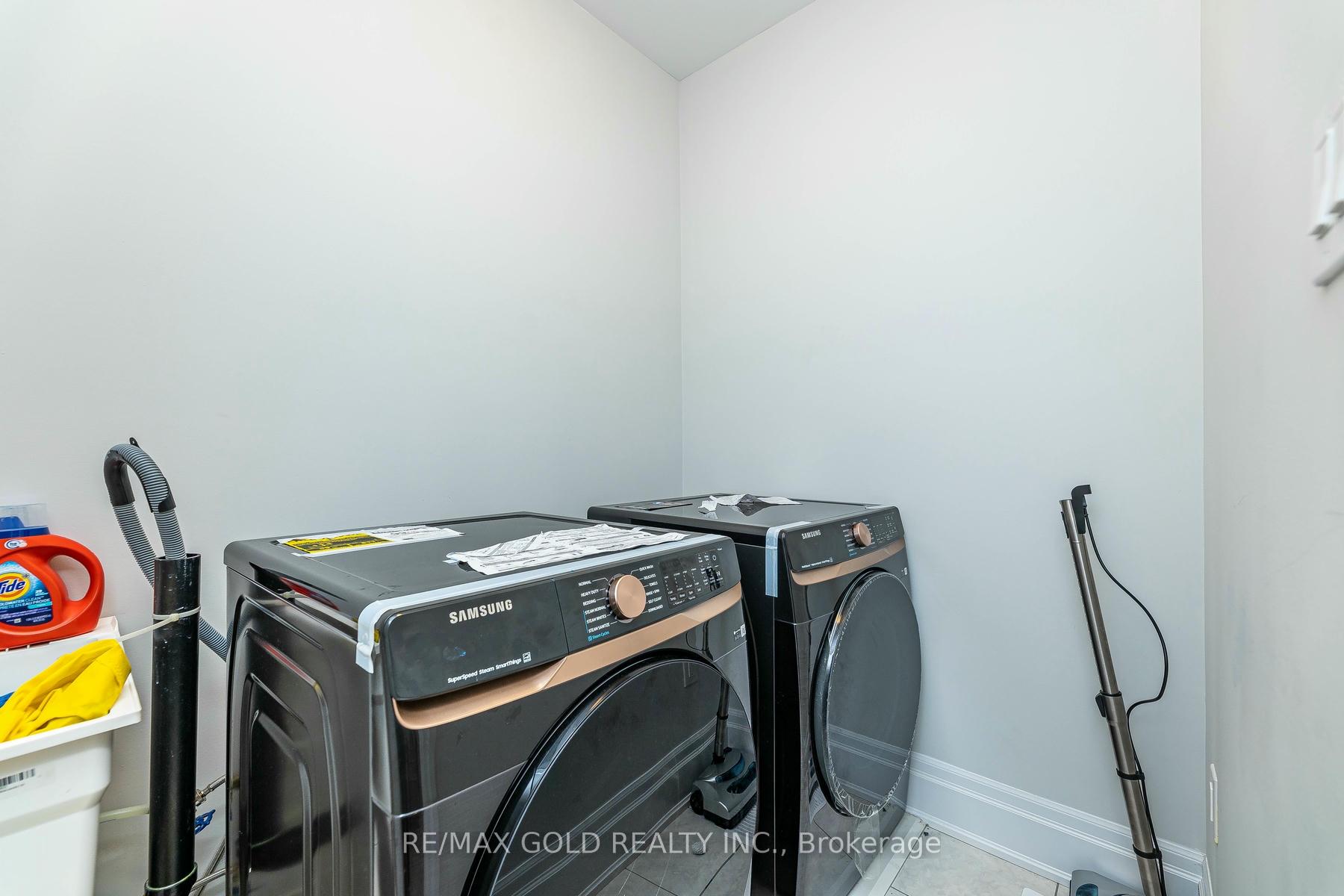 Photo 66 of 33 Keyworth Crescent, Brampton, Sandringham-Wellington North — HOMEH