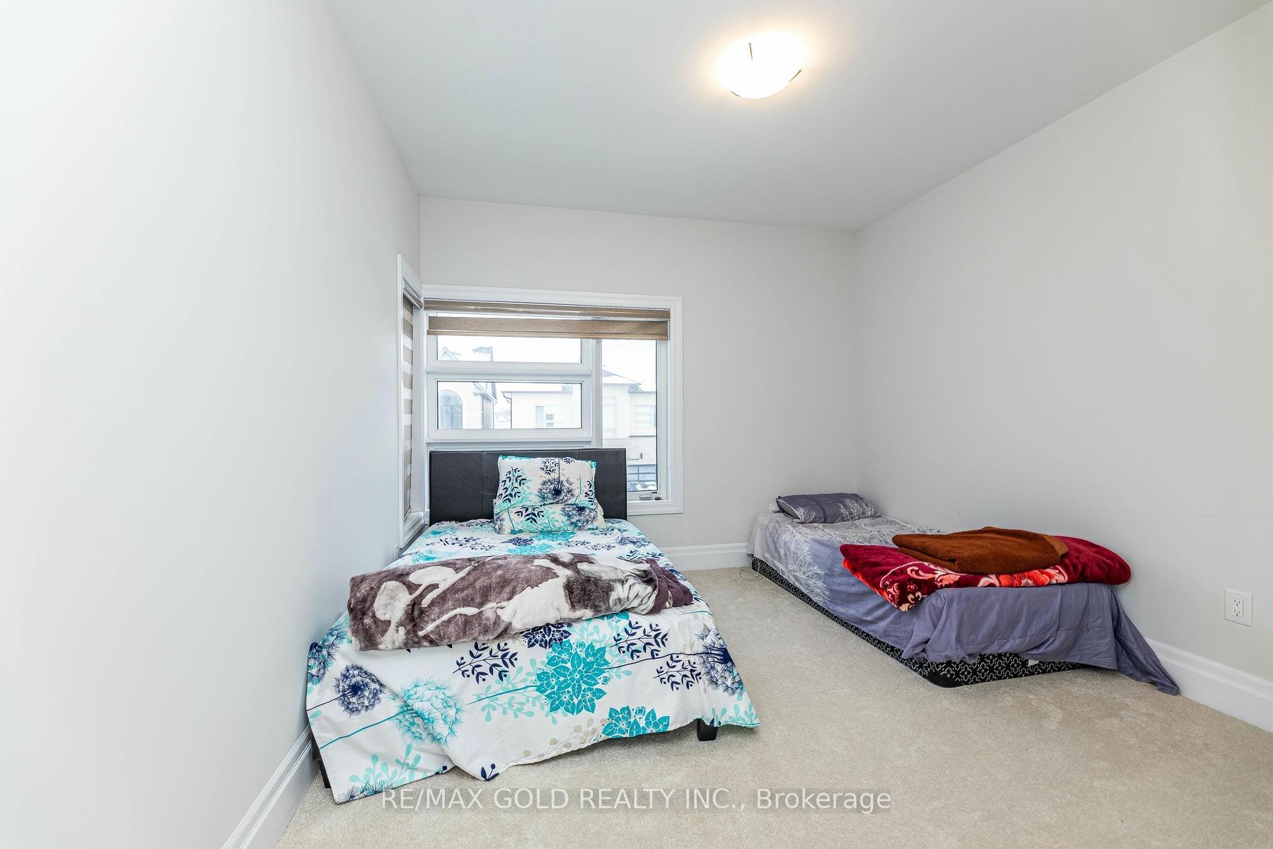 Photo 71 of 33 Keyworth Crescent, Brampton, Sandringham-Wellington North — HOMEH