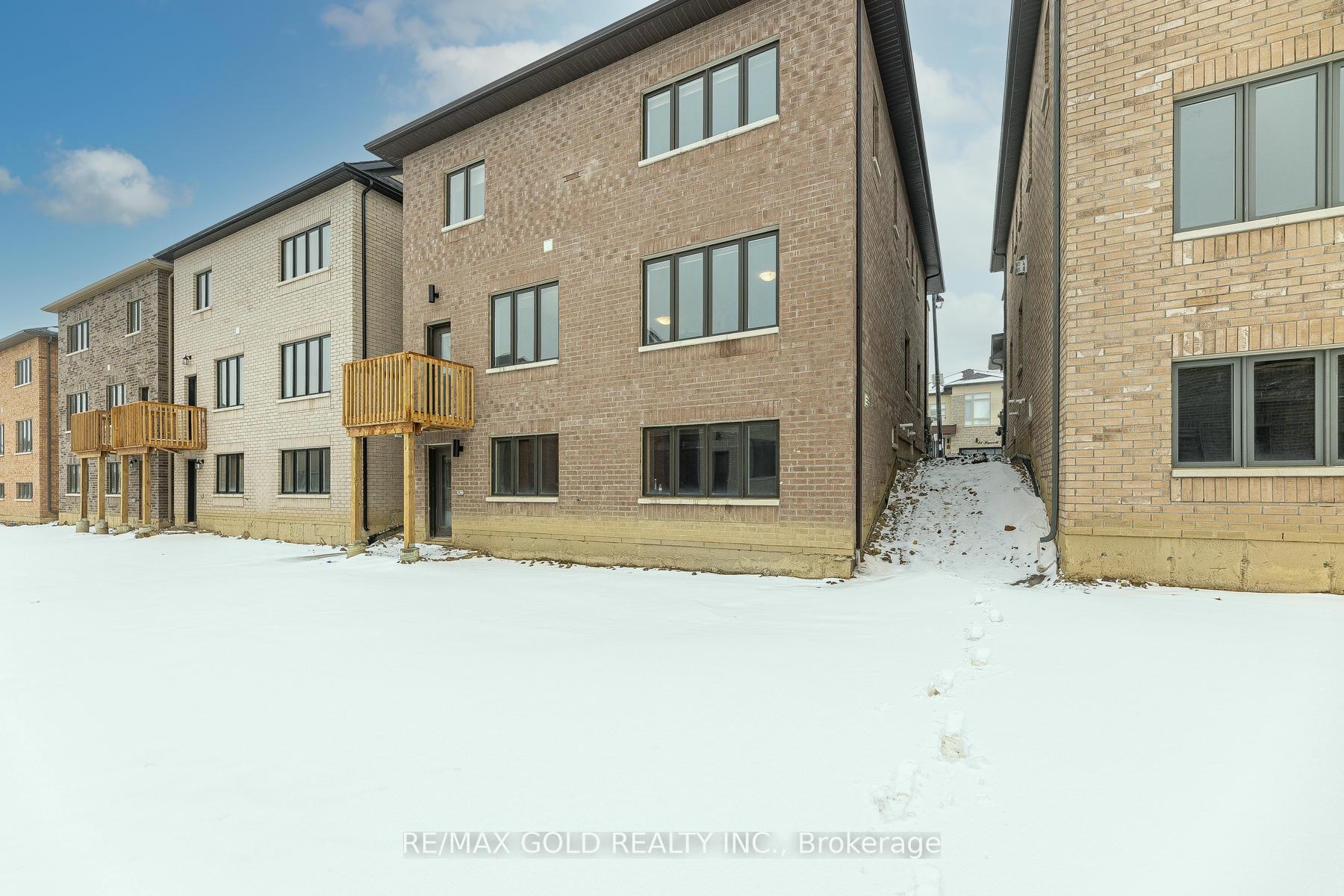 Photo 89 of 33 Keyworth Crescent, Brampton, Sandringham-Wellington North — HOMEH