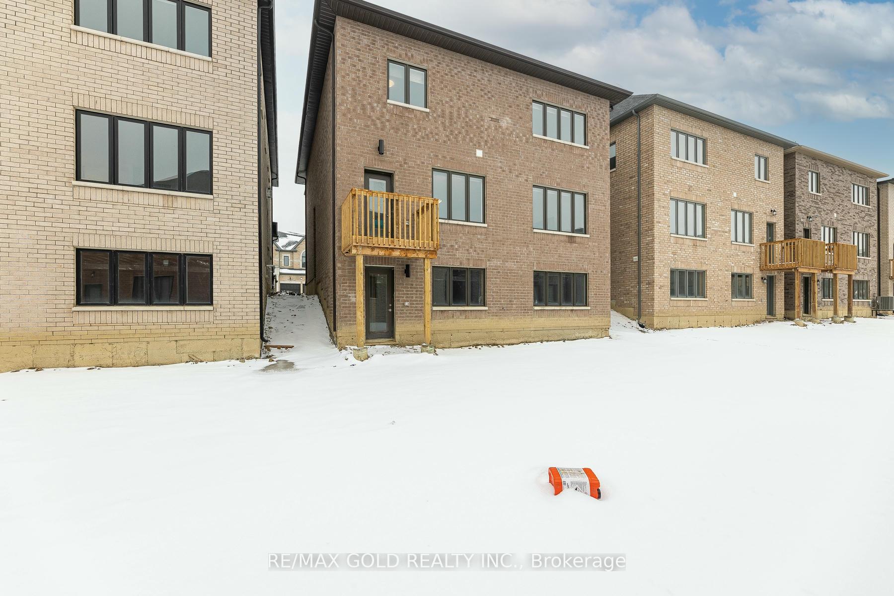 Photo 92 of 33 Keyworth Crescent, Brampton, Sandringham-Wellington North — HOMEH