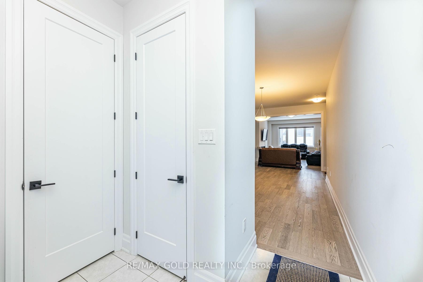 Photo 11 of 33 Keyworth Crescent, Brampton, Sandringham-Wellington North — HOMEH