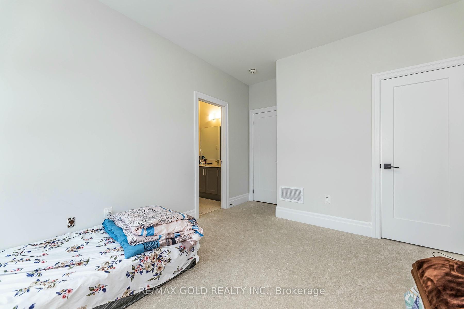 Photo 48 of 33 Keyworth Crescent, Brampton, Sandringham-Wellington North — HOMEH