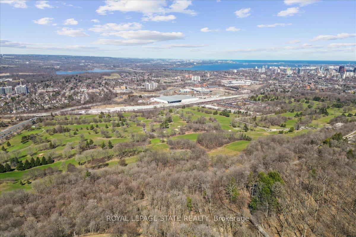 Photo 43 of 67 Cadwell Lane, Hamilton, Mountview — HOMEH