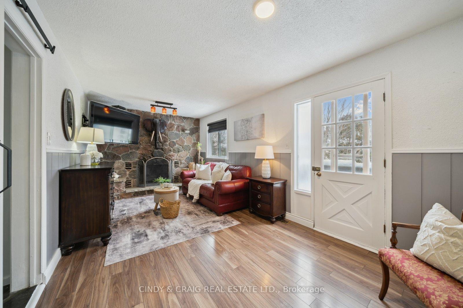 Photo 3 of 821 Exeter Street, Oshawa, Centennial — HOMEH