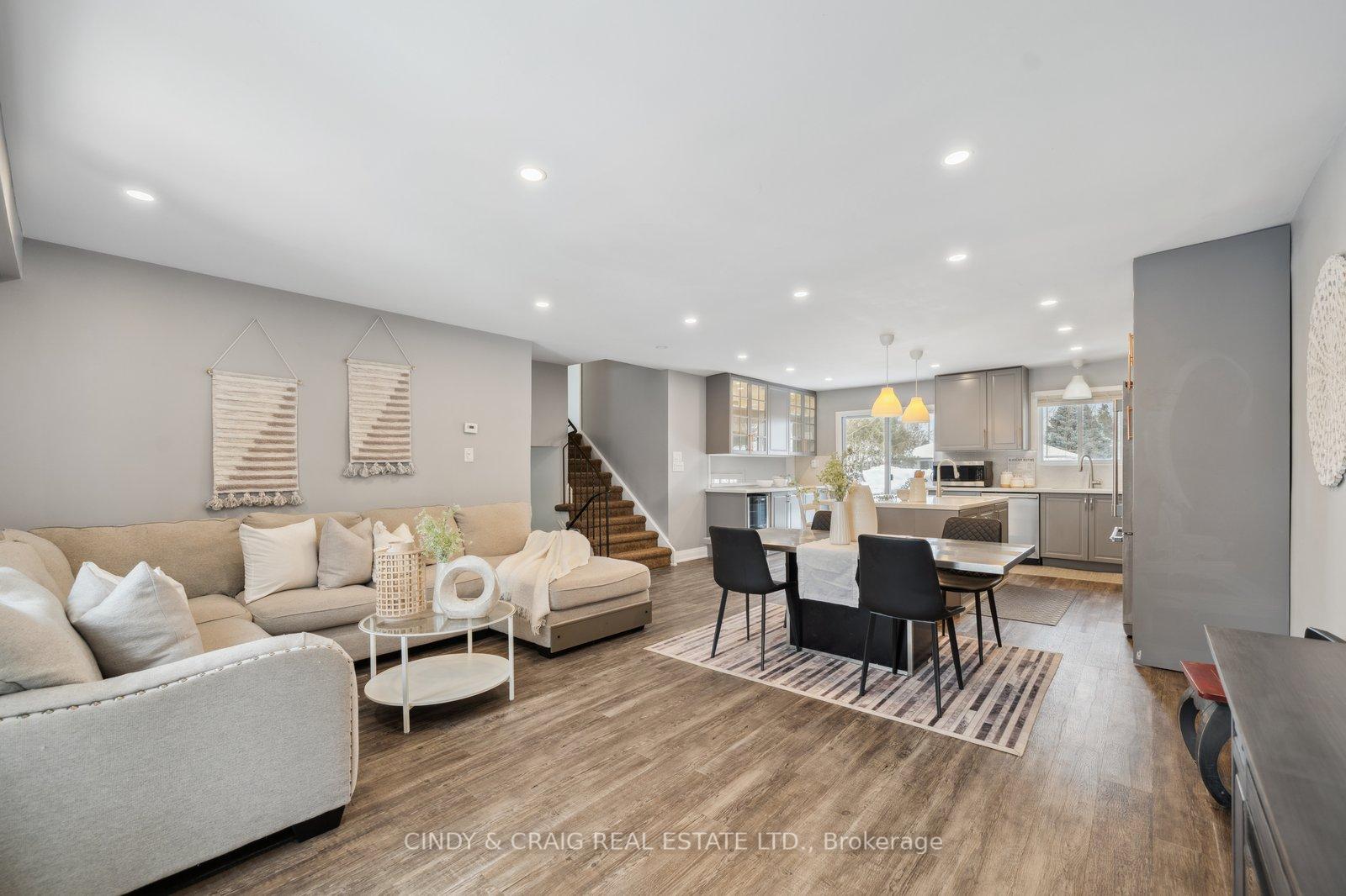 Photo 4 of 821 Exeter Street, Oshawa, Centennial — HOMEH