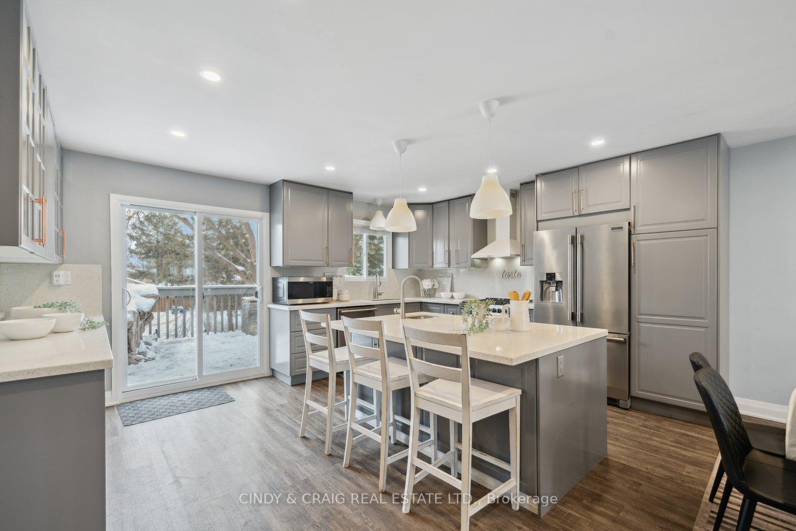 Photo 7 of 821 Exeter Street, Oshawa, Centennial — HOMEH
