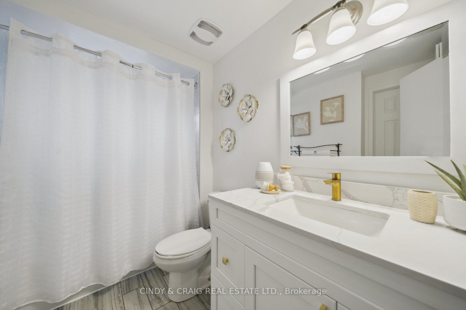 Photo 11 of 821 Exeter Street, Oshawa, Centennial — HOMEH
