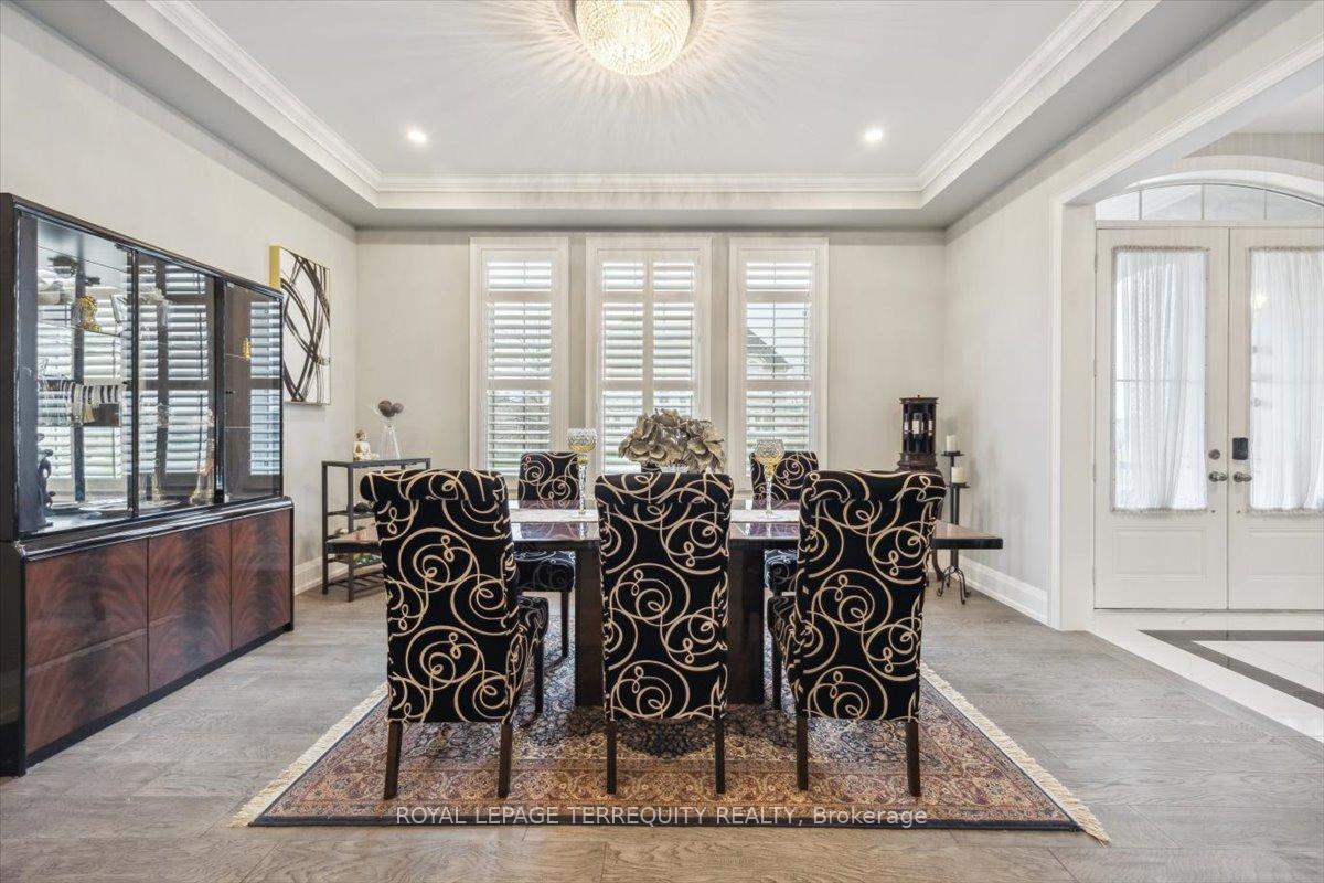 Photo 10 of 18 Dalmeny Drive, Brampton, Credit Valley — HOMEH