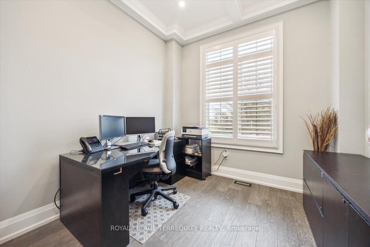 Photo 12 of 18 Dalmeny Drive, Brampton, Credit Valley — HOMEH