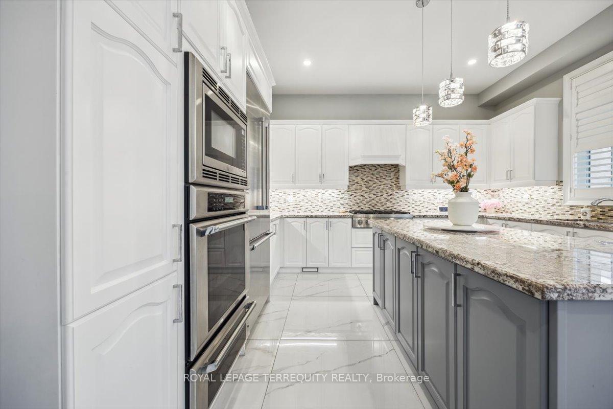 Photo 17 of 18 Dalmeny Drive, Brampton, Credit Valley — HOMEH