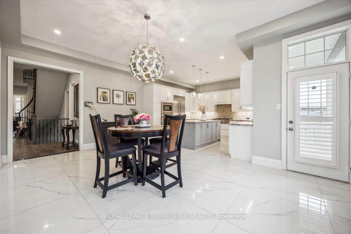 Photo 21 of 18 Dalmeny Drive, Brampton, Credit Valley — HOMEH