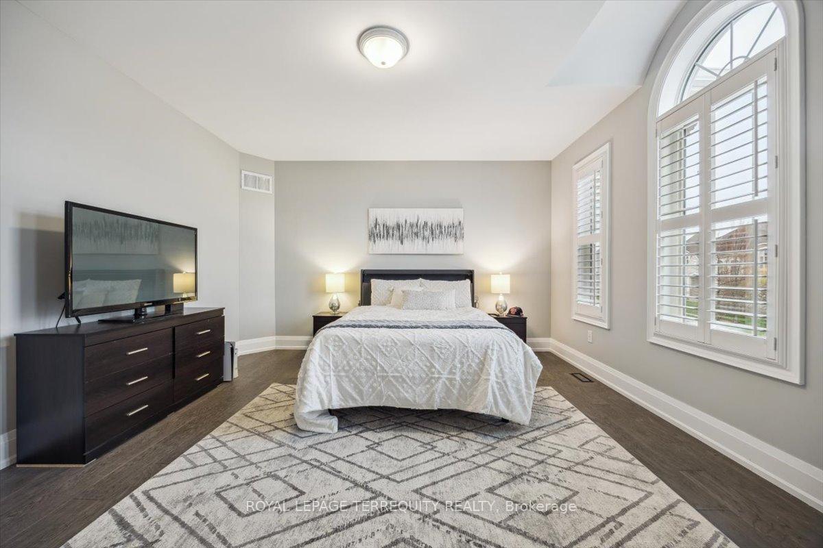 Photo 36 of 18 Dalmeny Drive, Brampton, Credit Valley — HOMEH