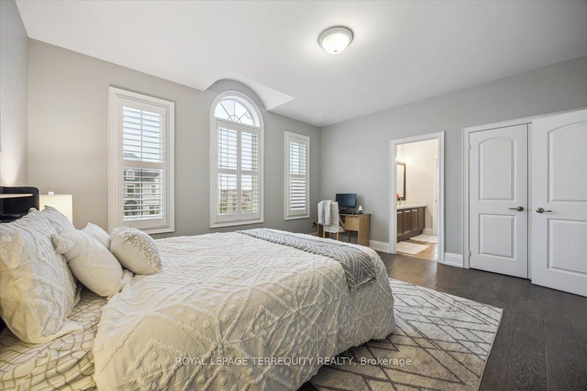Photo 37 of 18 Dalmeny Drive, Brampton, Credit Valley — HOMEH