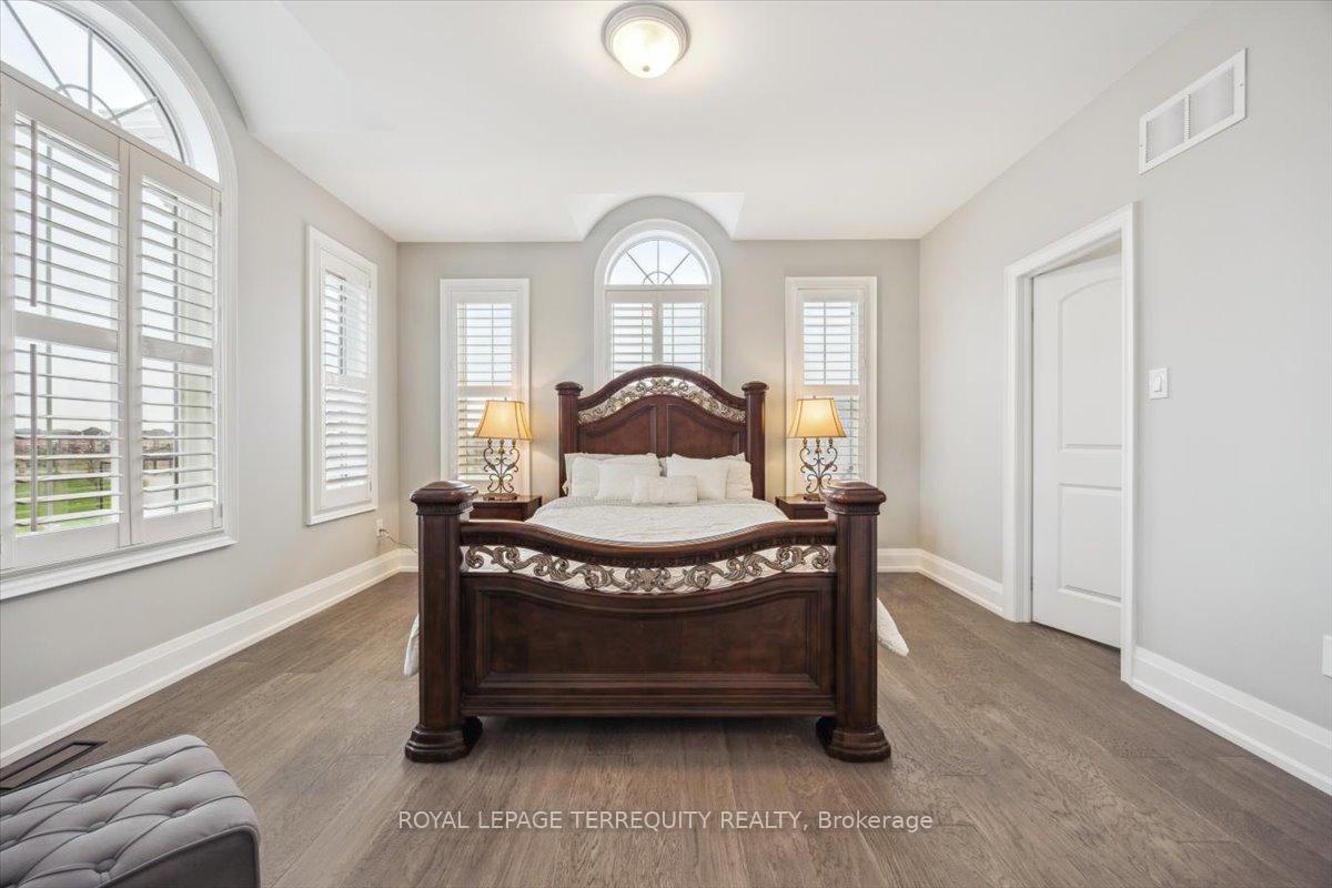 Photo 40 of 18 Dalmeny Drive, Brampton, Credit Valley — HOMEH