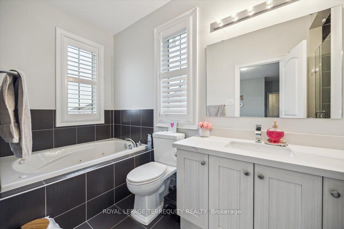 Photo 45 of 18 Dalmeny Drive, Brampton, Credit Valley — HOMEH