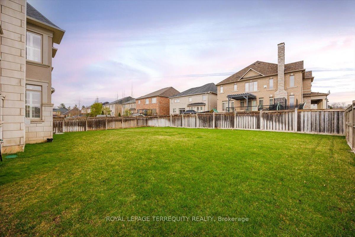 Photo 59 of 18 Dalmeny Drive, Brampton, Credit Valley — HOMEH
