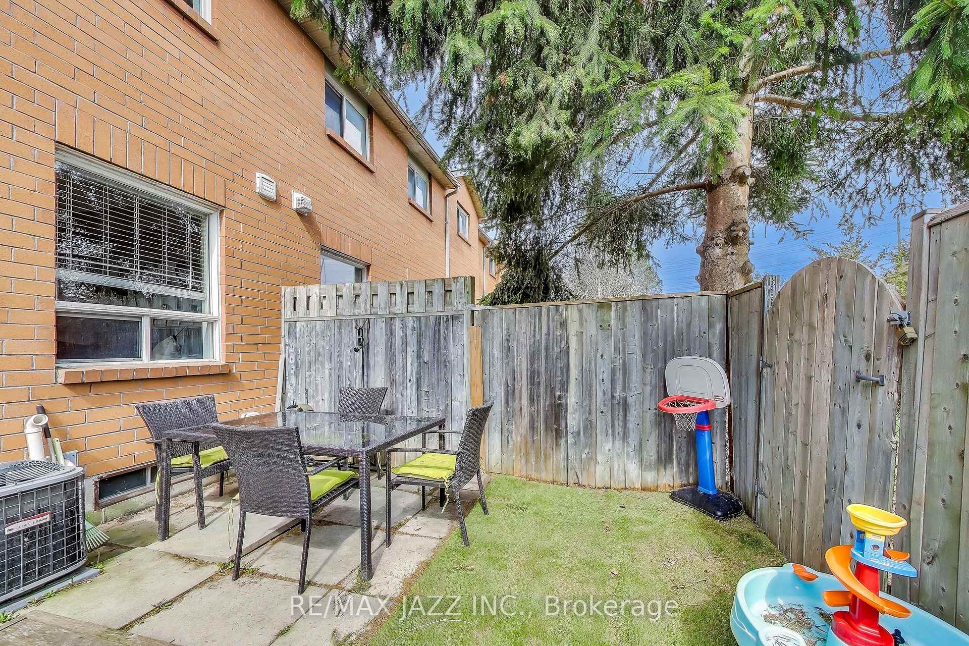 Photo 46 of Unit 31, 811 Wilson Road N, Oshawa, Pinecrest — HOMEH