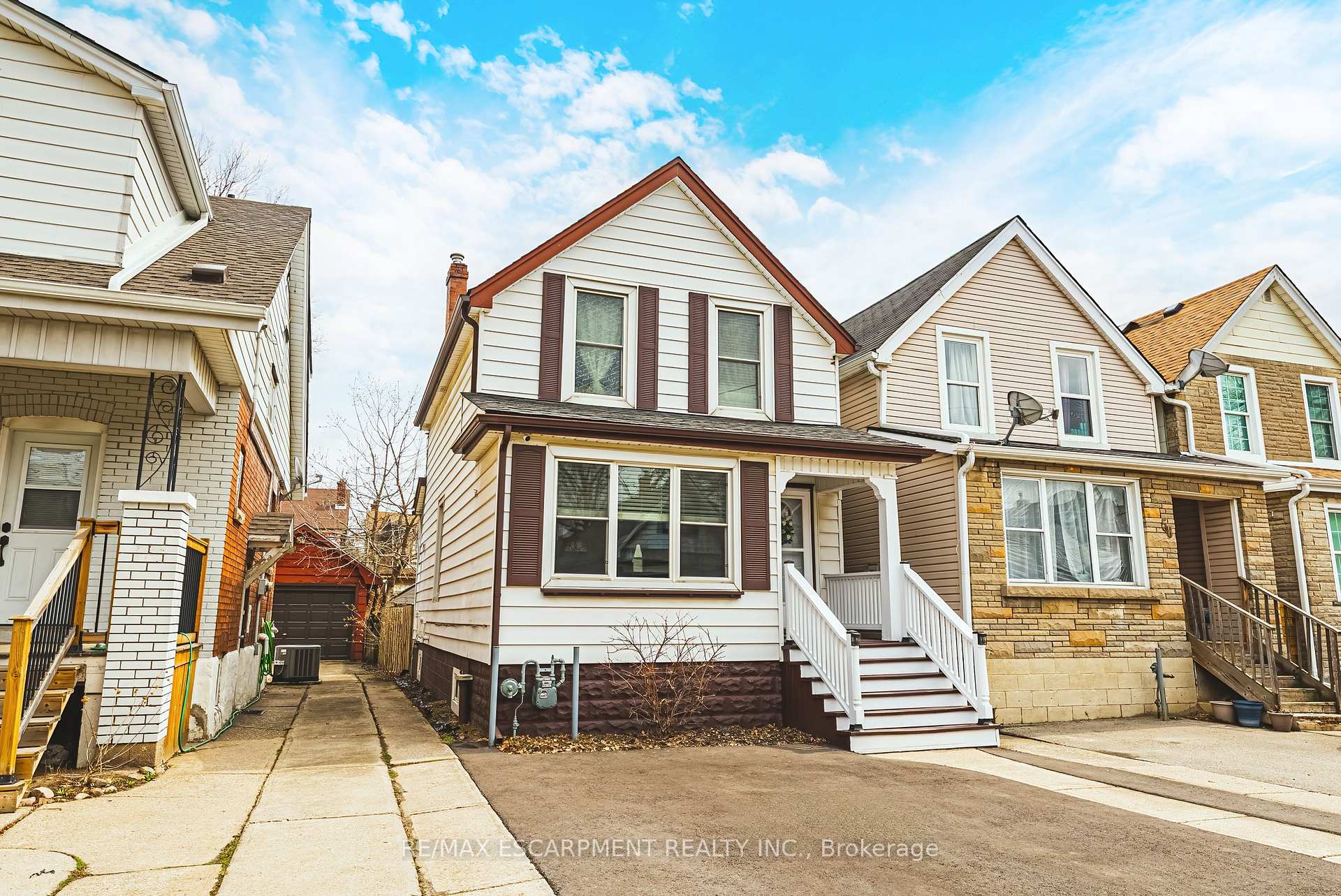 Photo 2 of 60 Belview Avenue, Hamilton, Crown Point — HOMEH