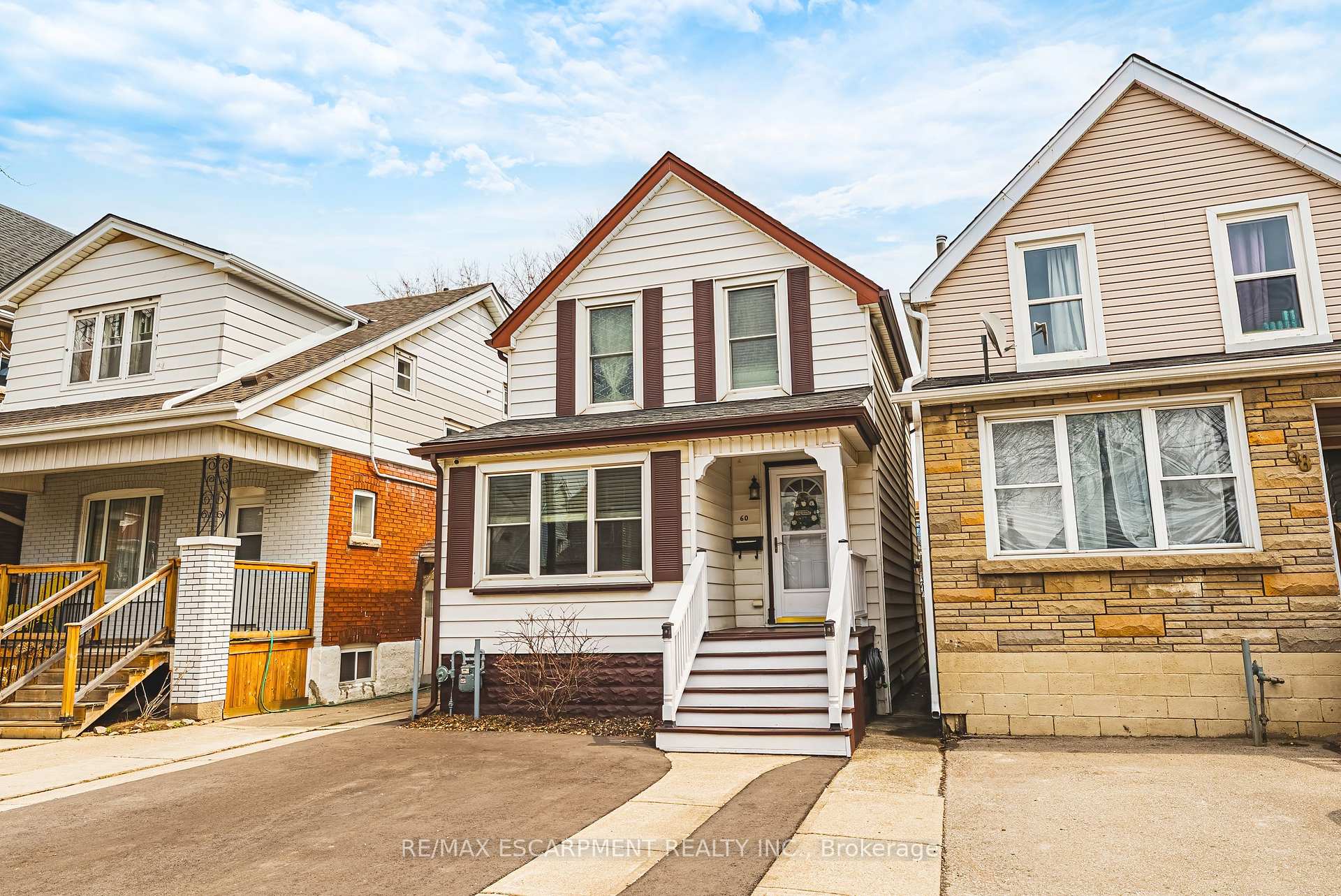 Photo 3 of 60 Belview Avenue, Hamilton, Crown Point — HOMEH