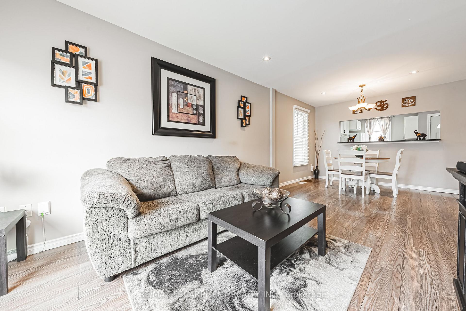 Photo 9 of 60 Belview Avenue, Hamilton, Crown Point — HOMEH