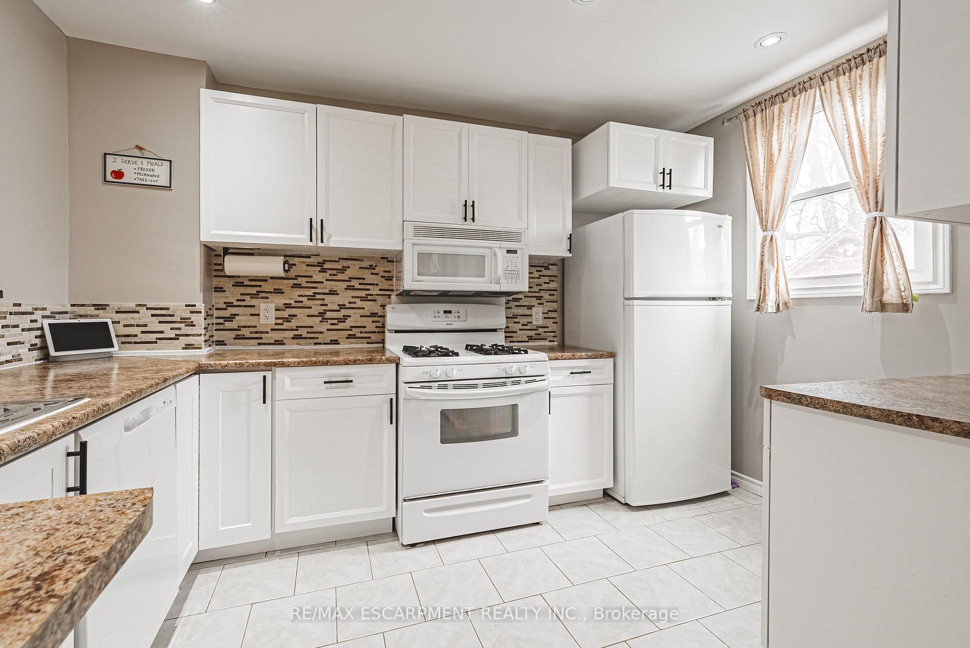 Photo 11 of 60 Belview Avenue, Hamilton, Crown Point — HOMEH
